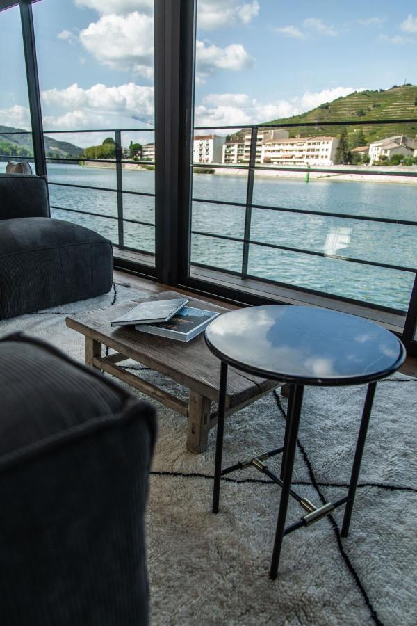 La Peniche - Bed And Bicycle - Tournon Hotel ภายนอก รูปภาพ